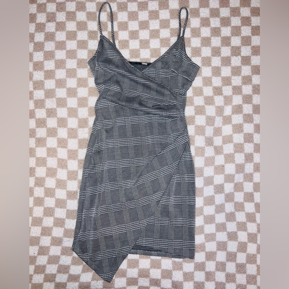 Chic Asymmetrical Black and White Dress